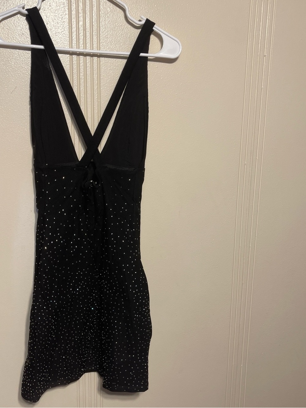 White Fox Boutique Black Dress Label Detail